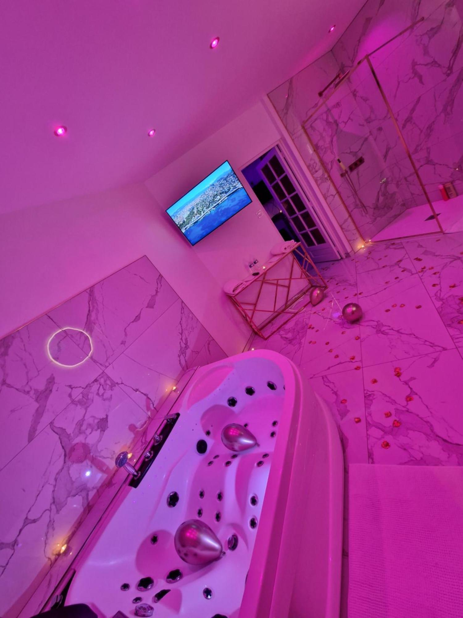 Maison Chic Avec Jacuzzi Nogent Sur Oise Yaospa60 Exterior foto